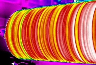 Termograma FLIR de rolos em aplicação relacionada à fabricação de papel